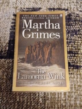 $4 Add-on Martha Grimes "The Lamorna Wink" - Paperback Book